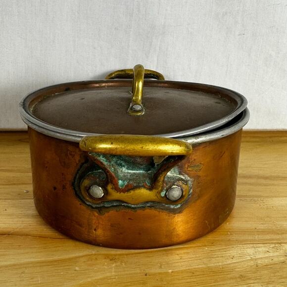 Vintage Copper French Soup Pot w/ Lid and Brass Handles 'Brevete DD S.G.D.G.' - Picture 3 of 10